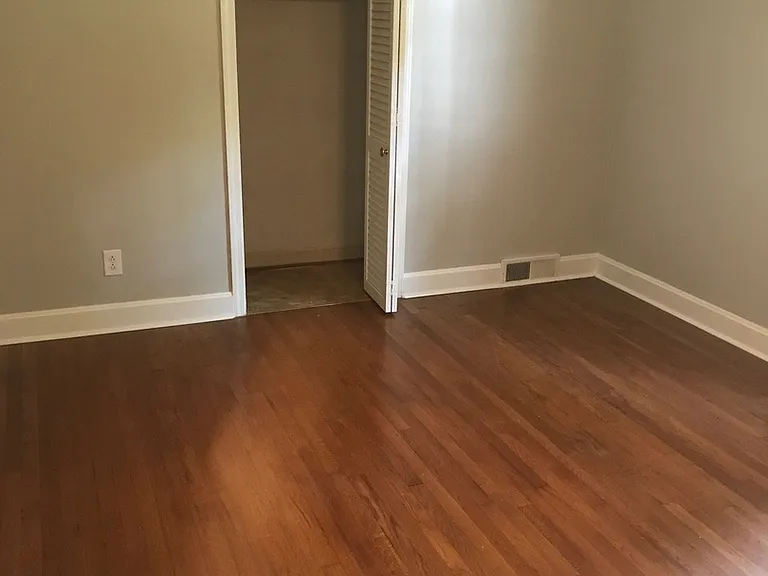 238 S Cliffdale Dr — Photo 8