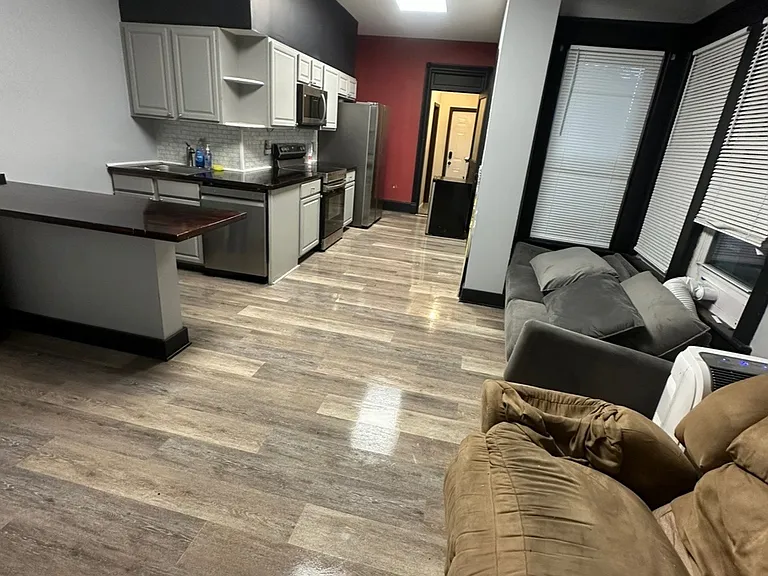 530 Montclair Ave — Photo 10
