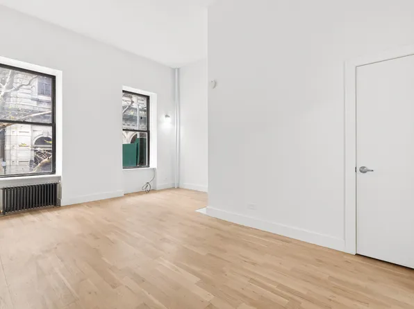 39 W 16th St APT 2F, New York, NY 10011