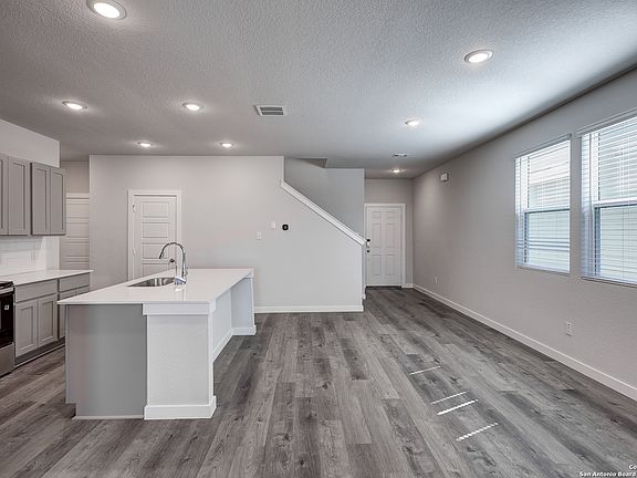 4th image of 4334 Clarisse Street
