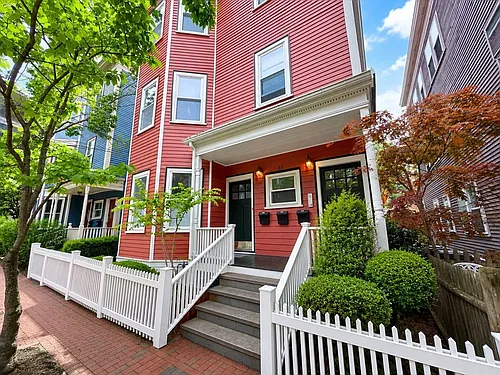 39 Magnolia Ave #1 Photo 1