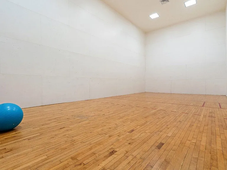 2724 Anzio Ct #308 — Photo 2