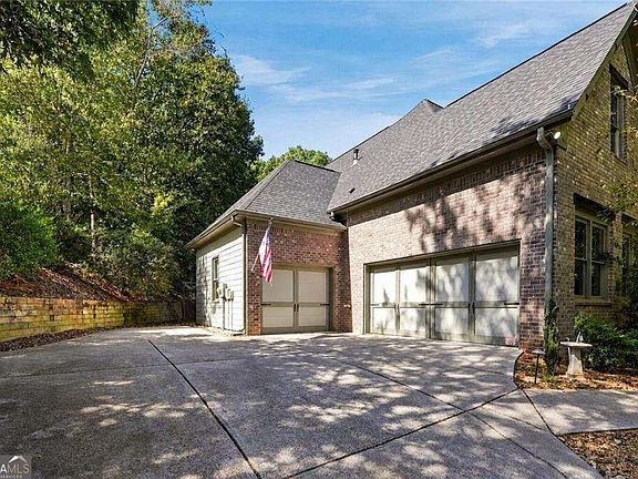3rd image of 3725 River Club Dr