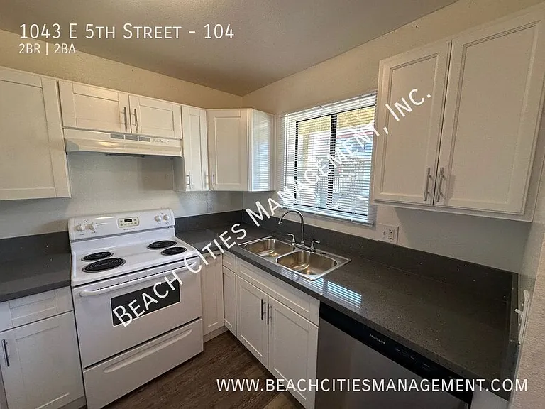 1043 E 5th St #104 — Photo 9