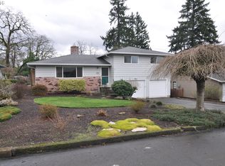 625 Stonehill St, Gladstone, OR 97027