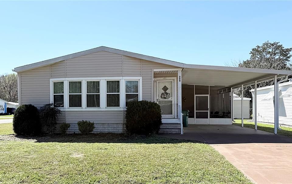 1st image of 300 CYPRESS SQUARE