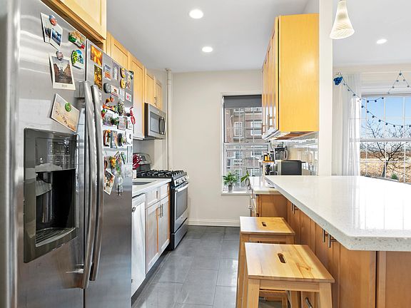 3rd image of 5605 31st Ave #I4p