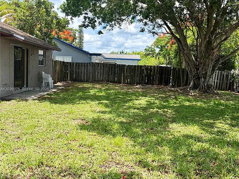 731 NW 84th Ave — Photo 12
