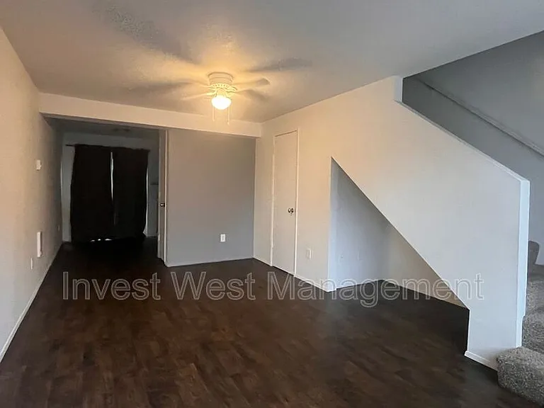 9031 N Saint Louis Ave — Photo 13