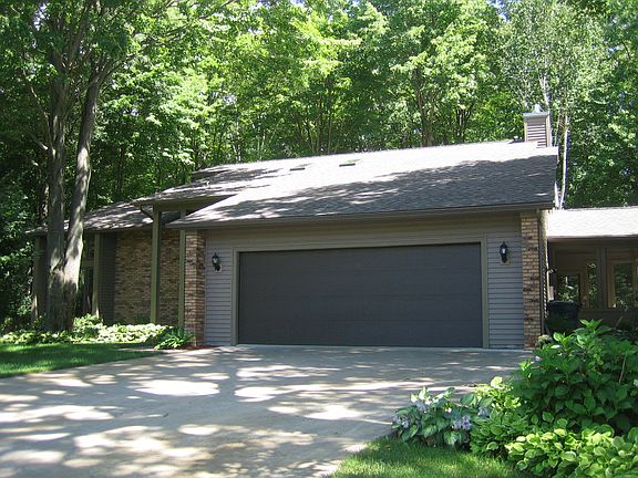 3rd image of 5612 Pine Meadow Dr