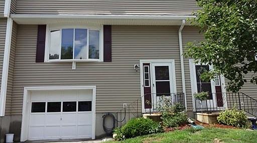 1st image of 11 Meeting House Ln