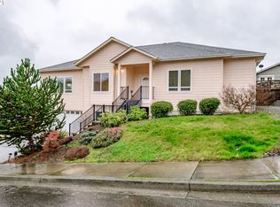 2365 NW Cabrillo Ct, Roseburg, OR 97471