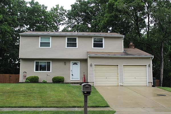 1st image of 1241 Belle Meade Pl
