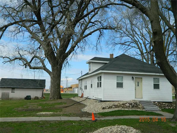 201 S 1st St, Terril, IA 51364
