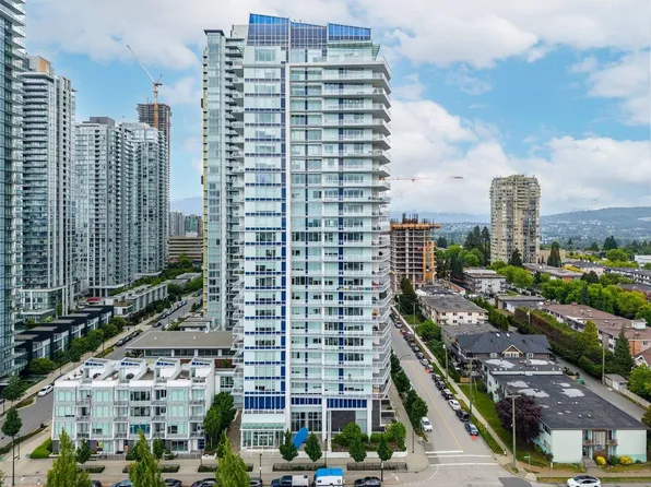 5051 Imperial St #1806, Burnaby, BC V5J 0J3