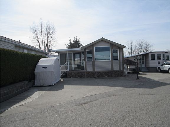 2nd image of 415 Commonwealth Rd #363