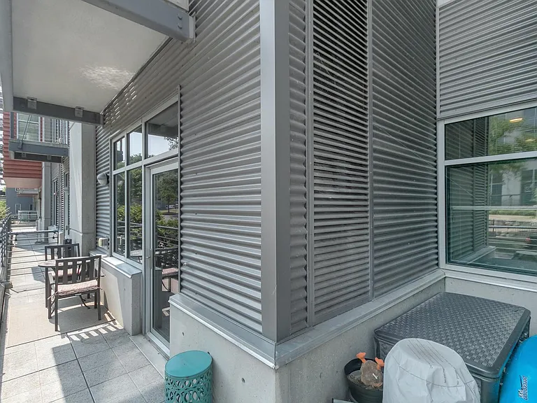 309 W Washington Ave #213 — Photo 28