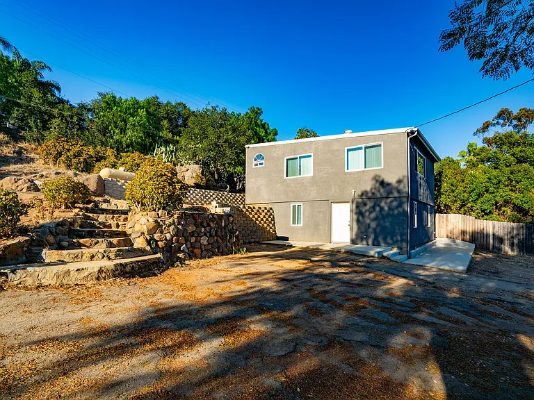 10177 Hawley Rd — Photo 44