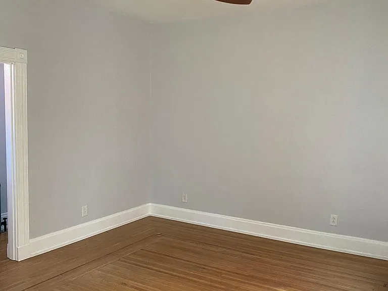 1741 Chase Ave — Photo 12