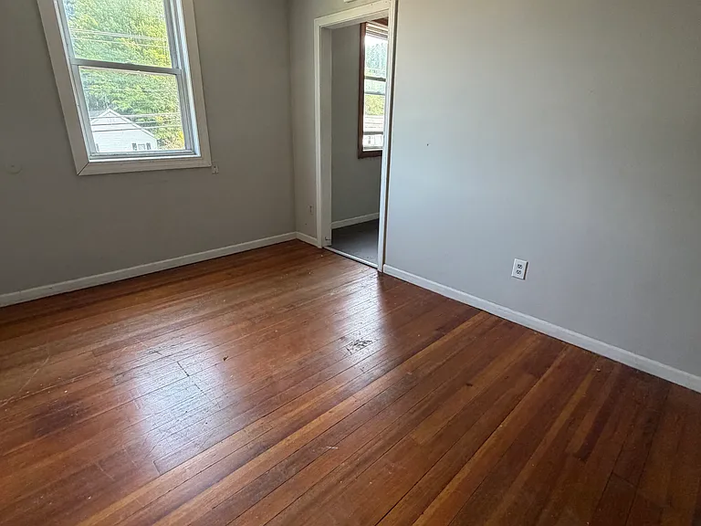 156 Main St #6 — Photo 3