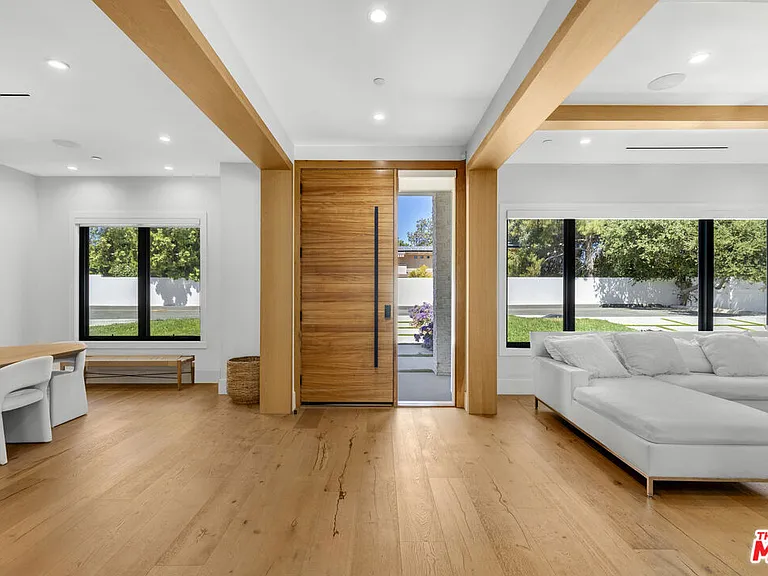 17361 W Amina Pl — Photo 3
