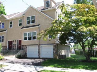 3826 School Ln, Drexel Hill, PA 19026