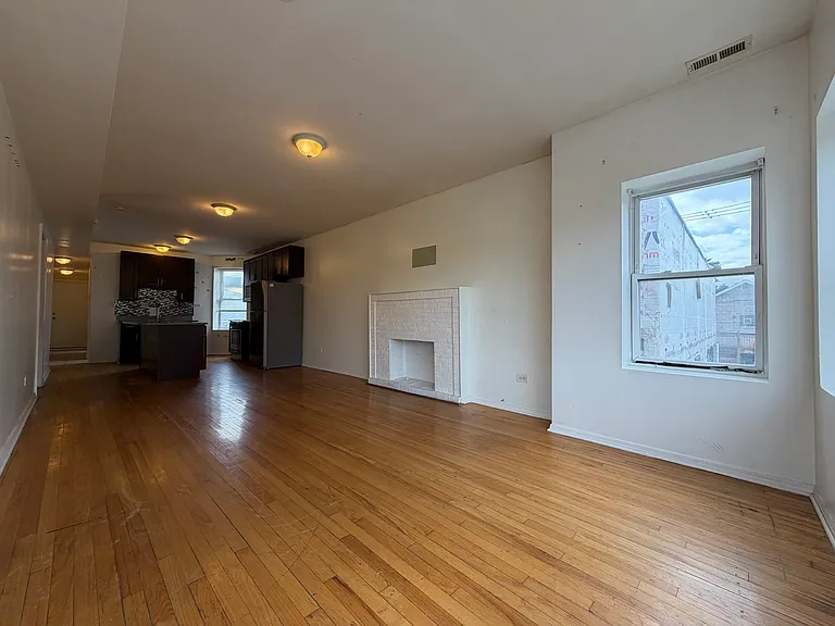 207 S Whipple St #3 — Photo 5