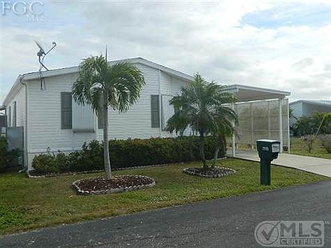 Front view of Cherry Estates home in St James City, FL.
