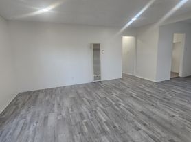 3549 W Florence Ave, Los Angeles, CA