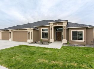 6042 W 38th Ave, Kennewick, WA 99338