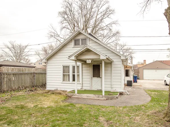 9119 S 53rd Ave, Oak Lawn, IL 60453