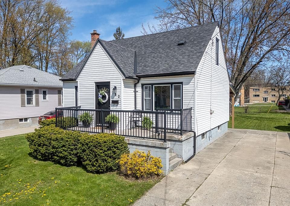 782 Wellington St, Sarnia, ON N7T 1J2 MLS 24009776 Zillow