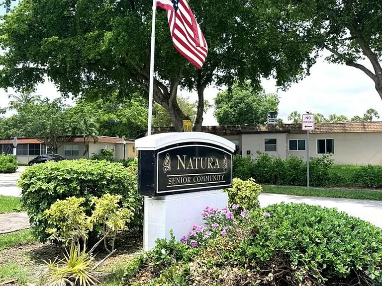 550 SW Natura Ave #550 — Photo 1