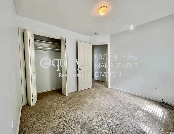 11742 S Tatteredangel Cv — Photo 19