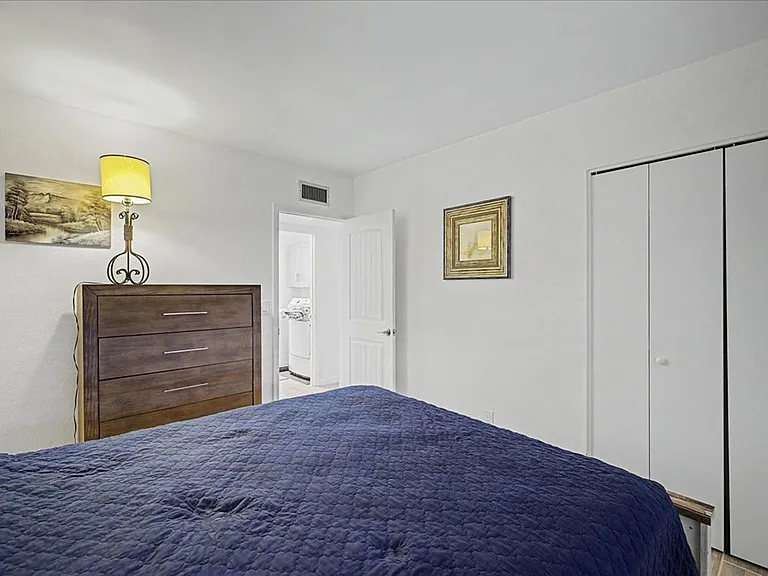 5277 N Tigua Dr — Photo 14