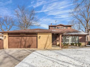 18901 Jonathan Ln, Homewood, IL 60430