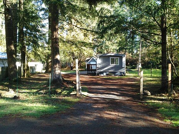 2nd image of 16846 Nandina Ct SE