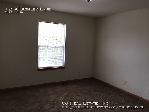 4th image of 1230 NW Ashley Ln