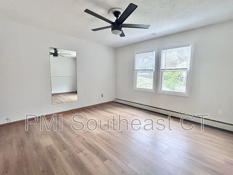 55 Hedge Ave — Photo 10