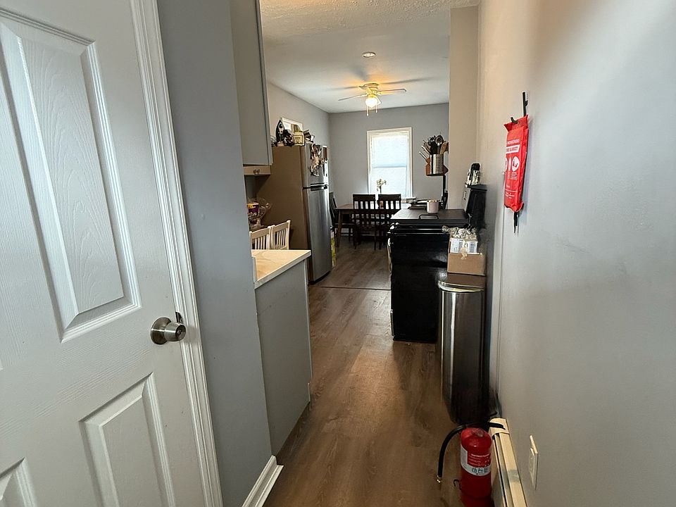 1st image of 281 Oswald Pl #4D