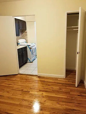 Rented by Max & Associates Realty Corp | media 11