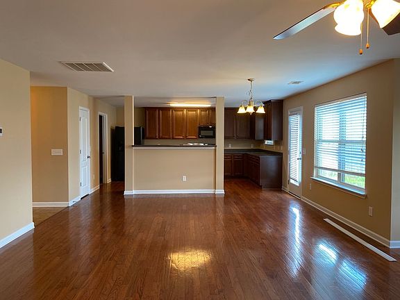 4th image of 316 Hearthwood Dr