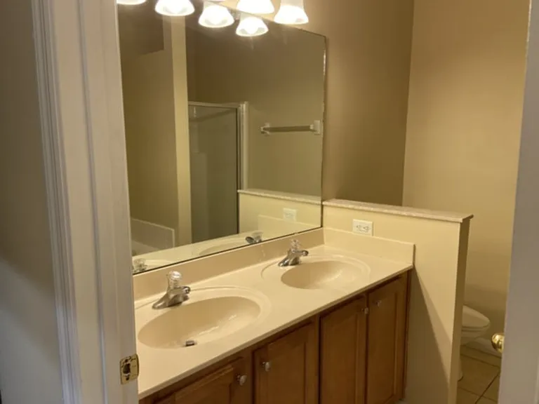 2103 Congress Ln — Photo 14