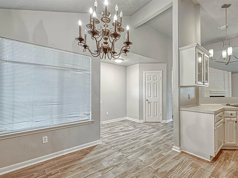 2235 Sentinal Oaks St — Photo 16