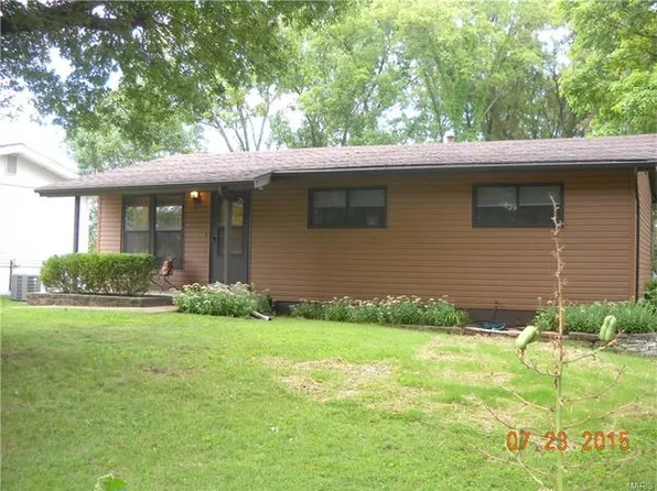 10407 Antrim Dr, Saint Louis, MO 63123