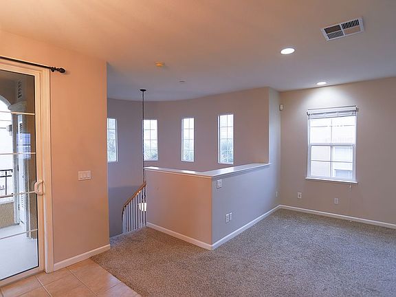 4th image of 447 Casselino Dr