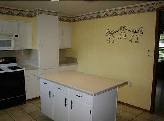 3rd image of 1718 23rd St