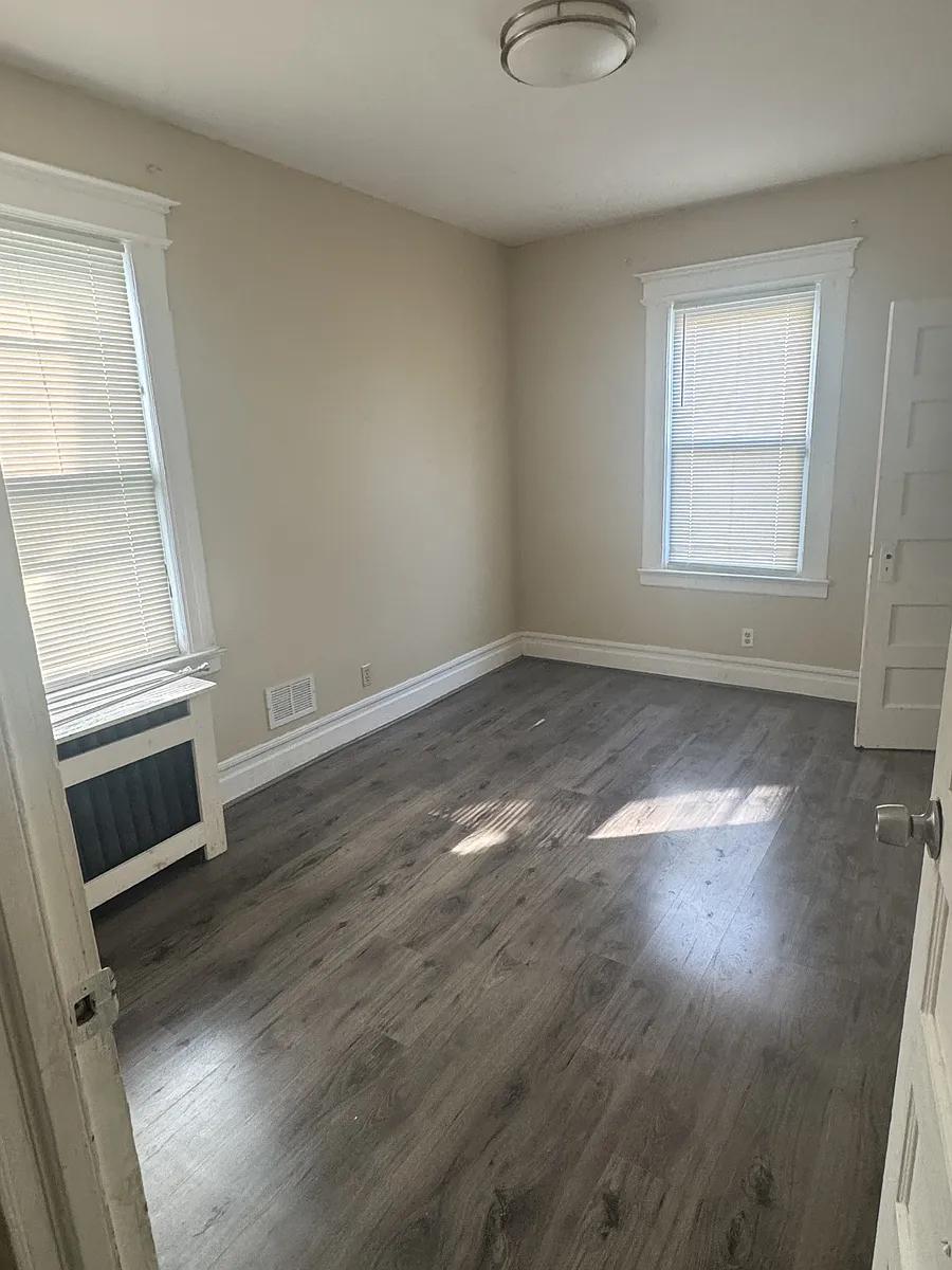Building Photo - 486 N Maple Ave #2
