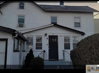 5 Irving St, Carteret, NJ 07008