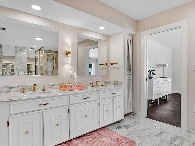 9101 N Bayshore Dr — Photo 17